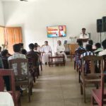 മിഴിതുറന്ന് ലോകത്തെ ഏറ്റവും വലിയ ഓറിഗാമി നക്ഷത്രം