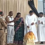 പ്രധാന കവാടത്തിൻ്റെ കട്ടിള ആശീർവദിച്ച് കടയ്‌വിള ഇടവക